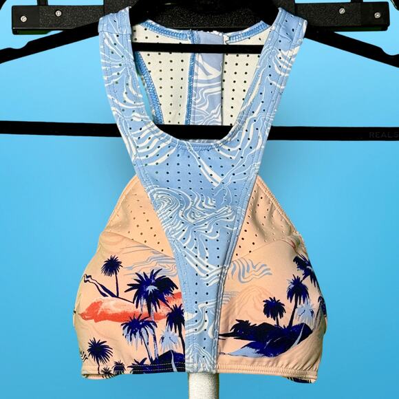 Roxy Hawaiian Palm Tree Rash Guard - Excellent Condition! - Picture 3 of 12